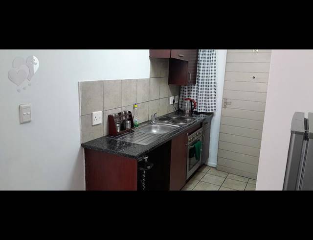 1 BEDROOM APARTMENT FOR SALE IN BRAAMFONTEIN